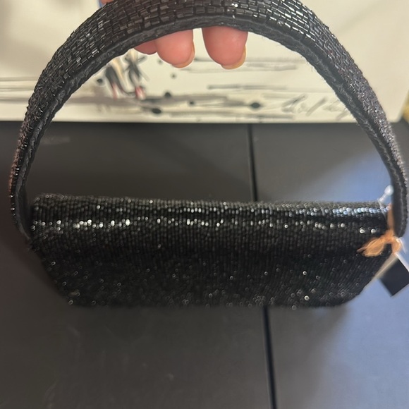 From India to you New York City skyline beaded black shoulder bag - Picture 3 of 5